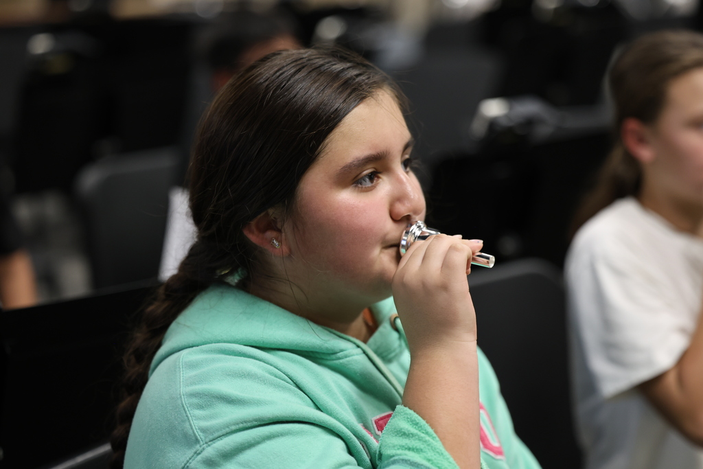 🎶 𝗔𝗻𝗱 𝘀𝗼 𝗶𝘁 𝗯𝗲𝗴𝗶𝗻𝘀…  Today was instrument day for some of our beginner band students, and the trombones officially made their debut! 🎺  There may have been a few interesting sounds along the way 😂, but these future Hornet musicians are officially on their way! 🧡🖤#CaldwellProud #CaldwellISD