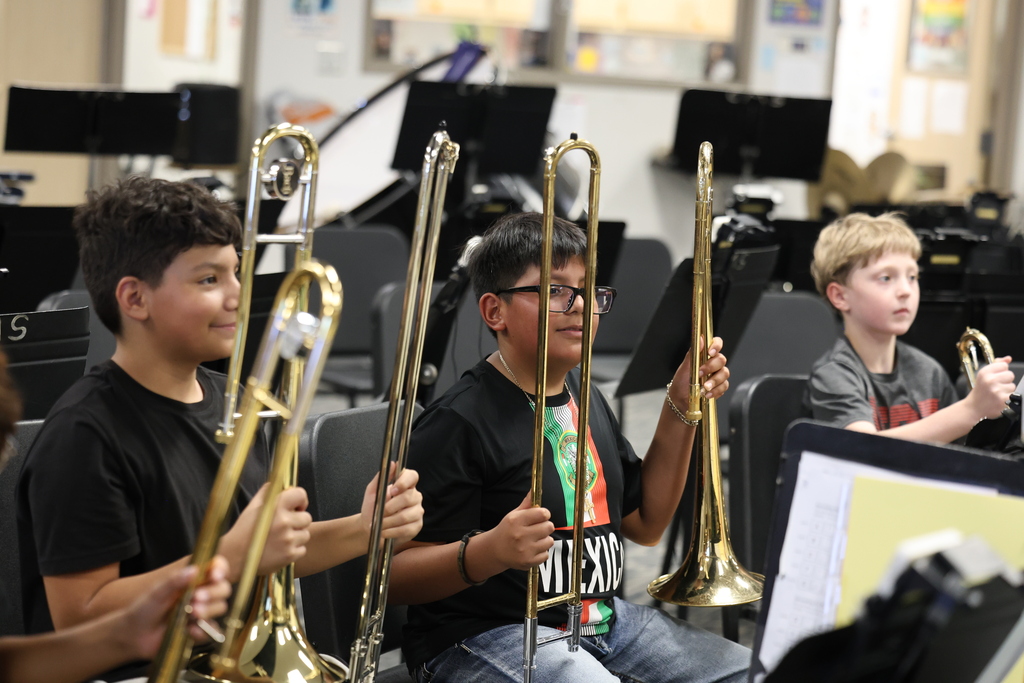 🎶 𝗔𝗻𝗱 𝘀𝗼 𝗶𝘁 𝗯𝗲𝗴𝗶𝗻𝘀…  Today was instrument day for some of our beginner band students, and the trombones officially made their debut! 🎺  There may have been a few interesting sounds along the way 😂, but these future Hornet musicians are officially on their way! 🧡🖤#CaldwellProud #CaldwellISD