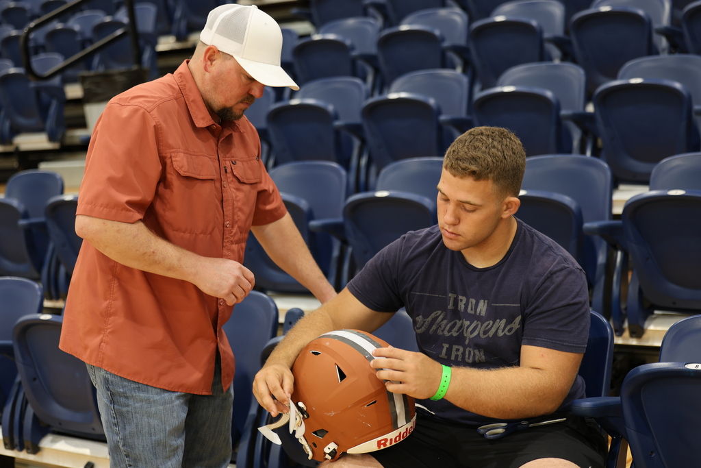 🏈 HELMETS WITH HEROES 🧡  This morning, our Hornet football players invited some of the heroes in their lives to help place the stripes on their helmets. It was a special opportunity to honor the people who encourage them, support them and help shape who they are—both on and off the field.  Thank you to everyone who joined us for this meaningful Hornet tradition!  #CaldwellProud #CaldwellISD
