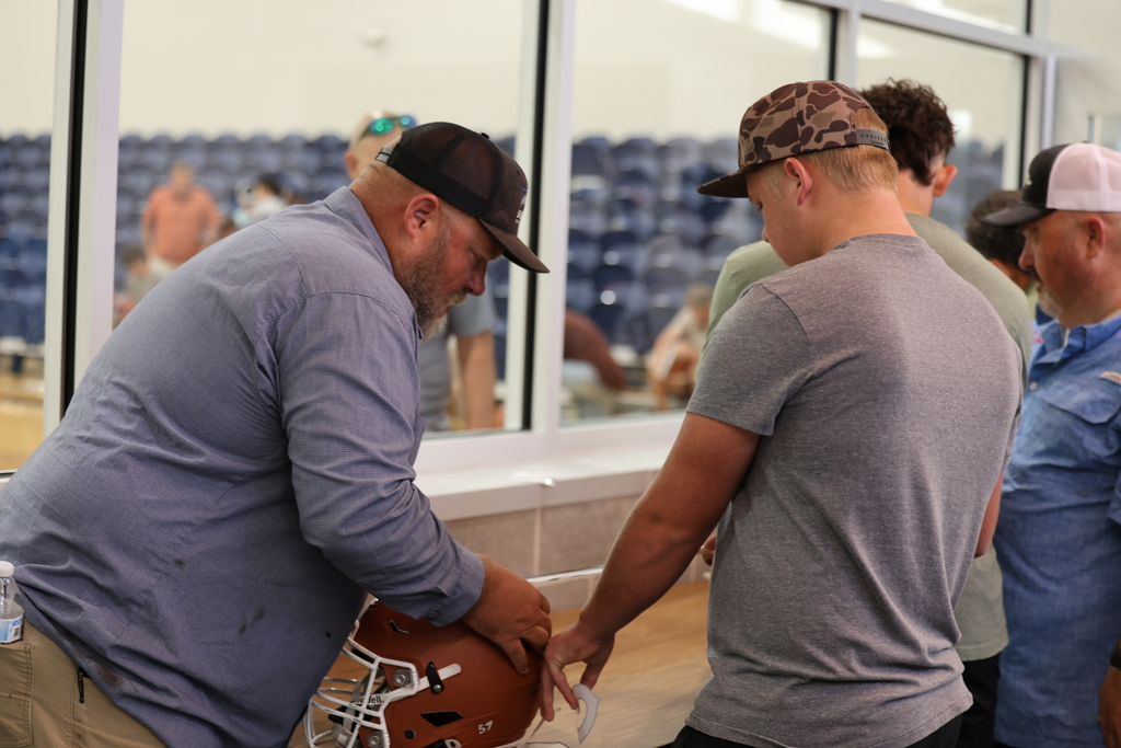 🏈 HELMETS WITH HEROES 🧡  This morning, our Hornet football players invited some of the heroes in their lives to help place the stripes on their helmets. It was a special opportunity to honor the people who encourage them, support them and help shape who they are—both on and off the field.  Thank you to everyone who joined us for this meaningful Hornet tradition!  #CaldwellProud #CaldwellISD