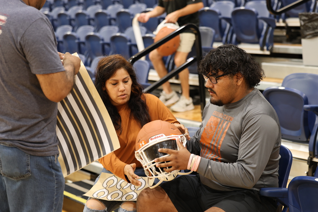 🏈 HELMETS WITH HEROES 🧡  This morning, our Hornet football players invited some of the heroes in their lives to help place the stripes on their helmets. It was a special opportunity to honor the people who encourage them, support them and help shape who they are—both on and off the field.  Thank you to everyone who joined us for this meaningful Hornet tradition!  #CaldwellProud #CaldwellISD