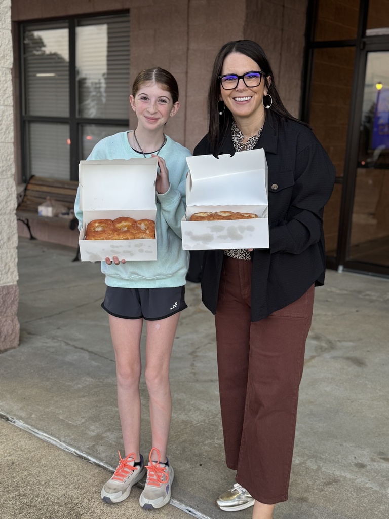 A sweet way to celebrate Czech Heritage Month! 🧡  🆃🅗🅰🅝🅺 🆈🅞🆄 to the New Tabor Czechoslovak Society of America and New Tabor SPJST Youth Club for treating teachers and staff at all four campuses to kolaches this morning!  We appreciate you sharing our community’s Czech traditions—and a little homemade kindness—with Caldwell ISD! #CaldwellProud #CaldwellISD
