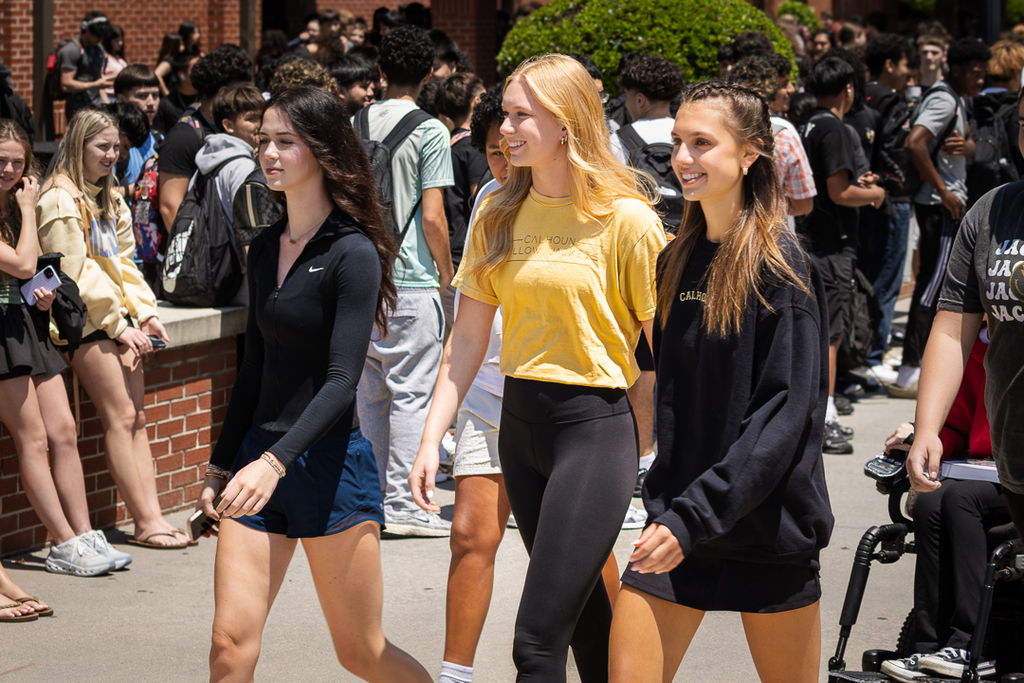Sending off our CHS Track & Field athletes in true Yellow Jacket fashion! 🐝 Best of luck to our student-athletes and coaches as they compete in the 2026 AAA State Finals at UGA tomorrow and Thursday! #GoJackets