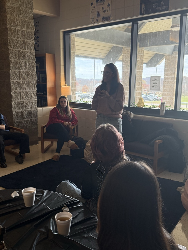 Jess Fitzwater speaking to student’s 