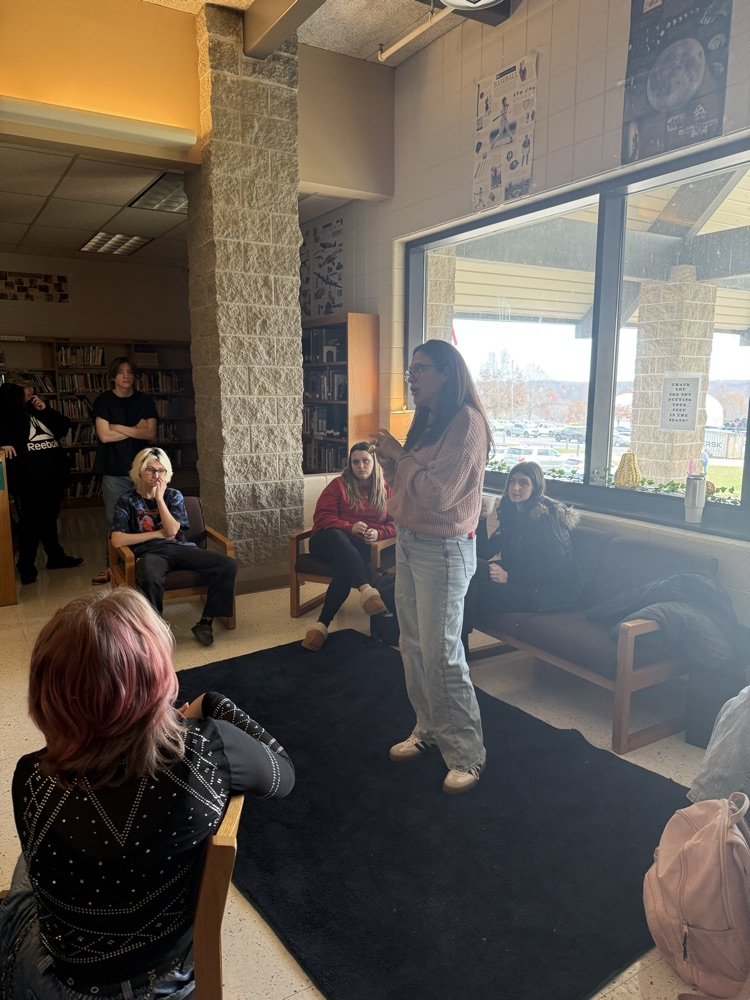 jess Fitzwater speaking to students 