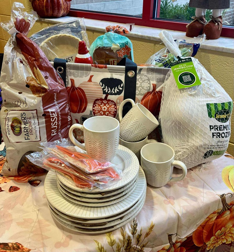 Thanksgiving Dinner Giveaway 