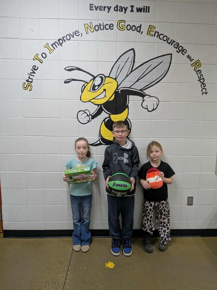 Students with prizes 