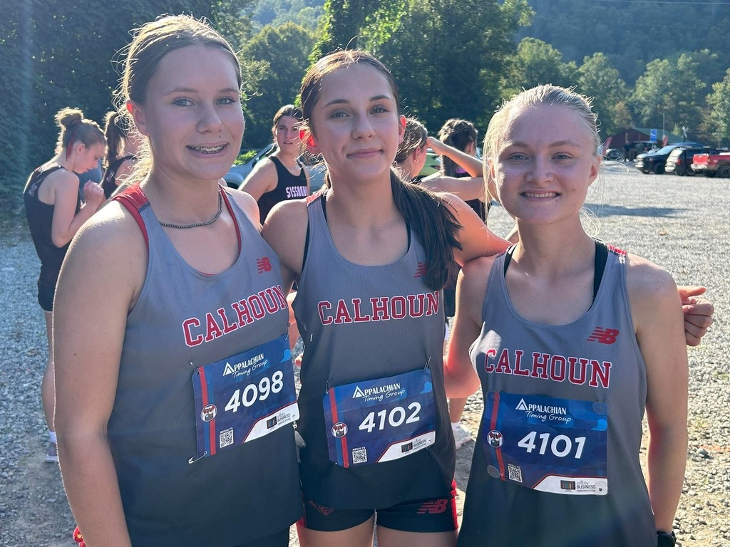 HS girls Pre-Race photo