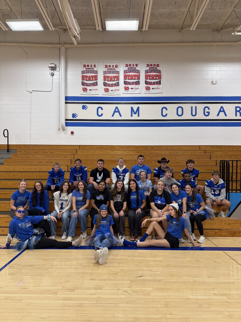 Junior Class dressed in Blue in the gym