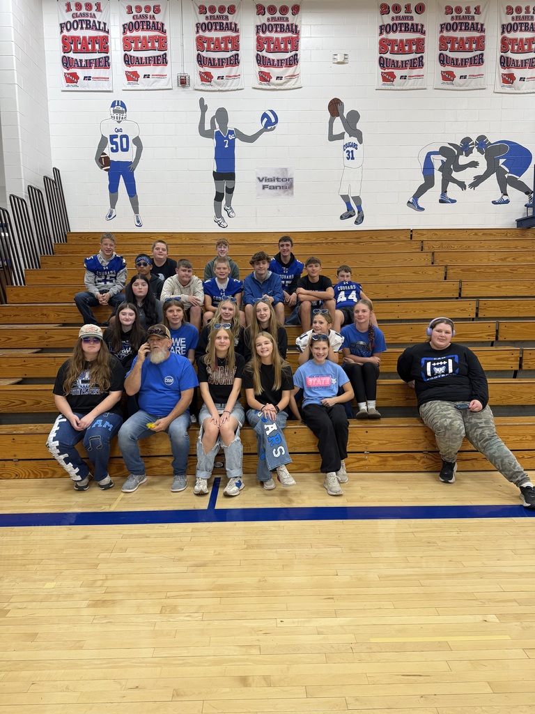Freshman class dressed in blue in the gym