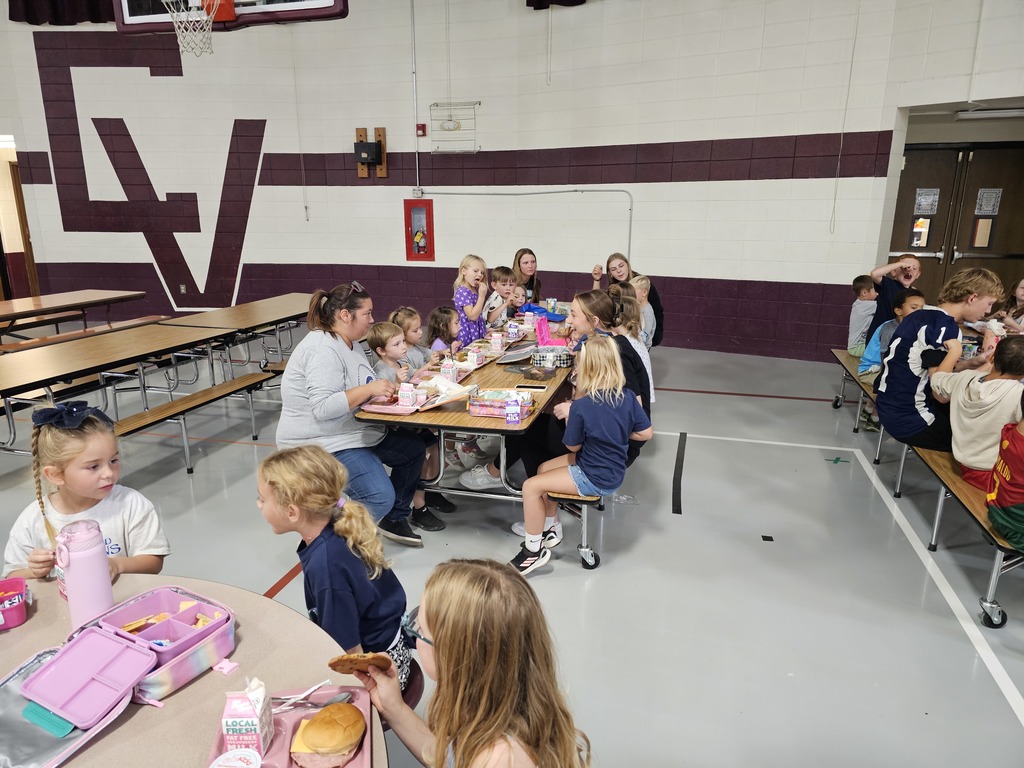 Happy Homecoming 2025! We had Spartan Spirit with our high school athletes and band members joining our elementary students at lunch!