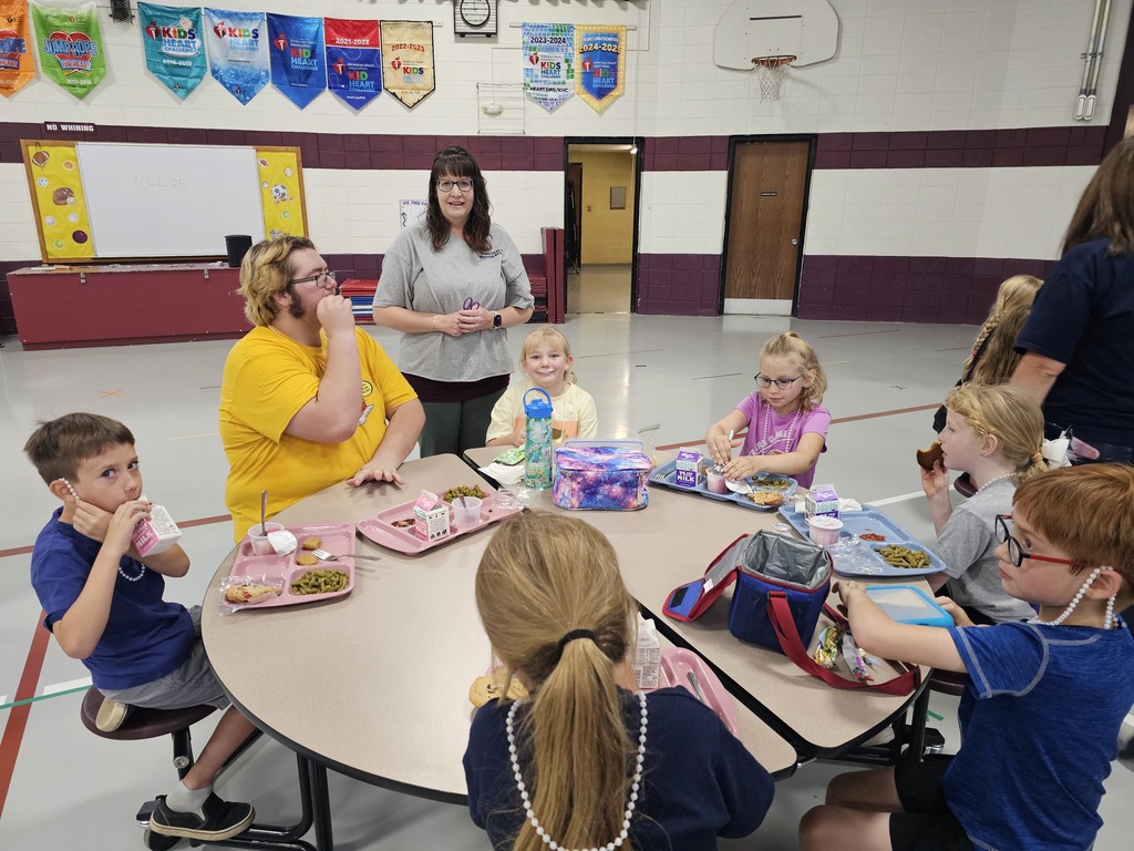 Happy Homecoming 2025! We had Spartan Spirit with our high school athletes and band members joining our elementary students at lunch!