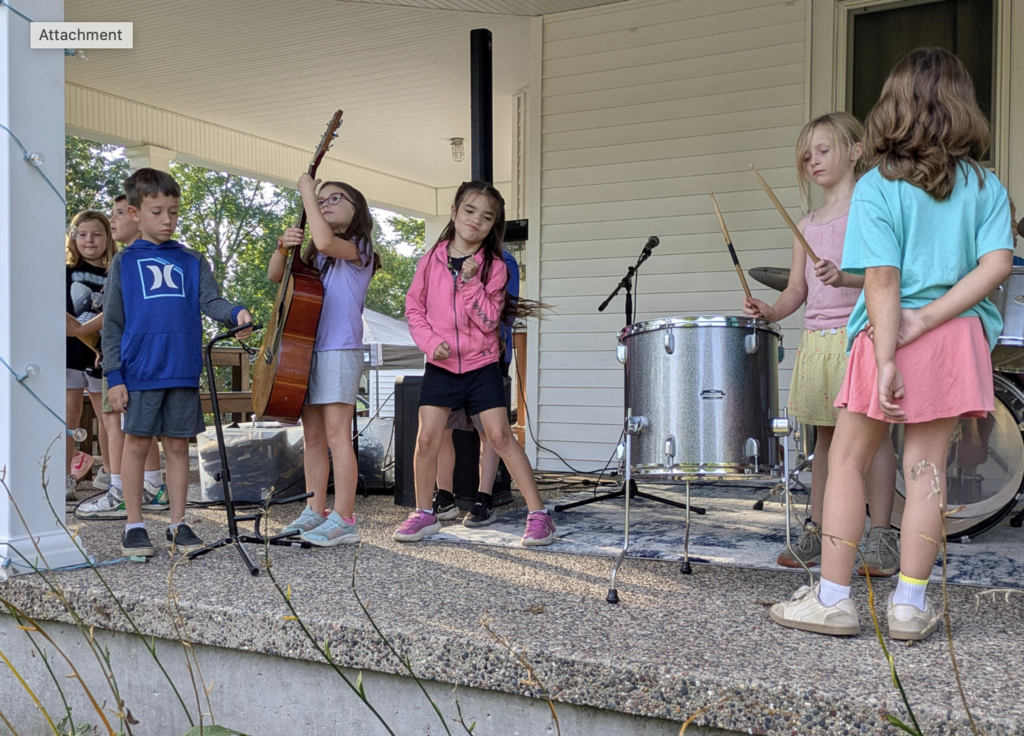 2nd graders playing instruements