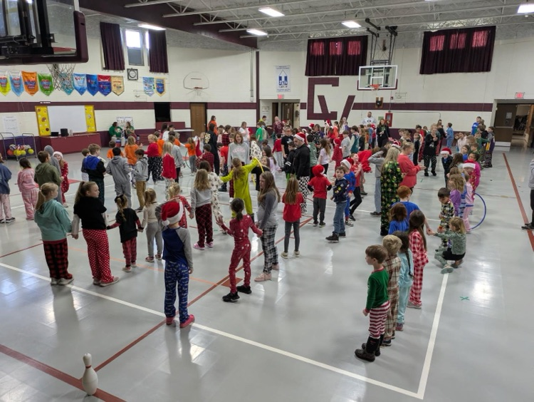 caterpillar wreath game 