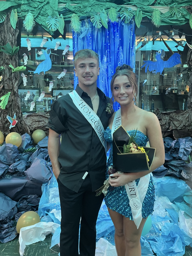 Homecoming court