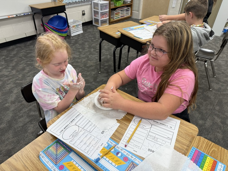 3rd grade OOBLECK! 10/17/25