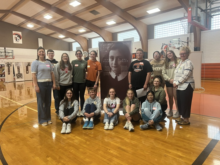 Anne Frank Traveling Exhibit 2026 peer guides