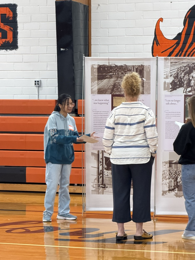 Anne Frank Traveling Exhibit 2026 peer guides