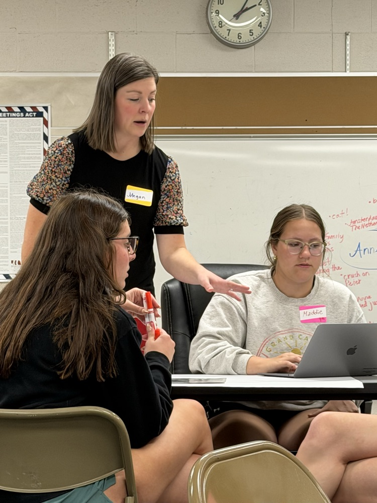 Anne Frank Traveling Exhibit 2026 peer guides