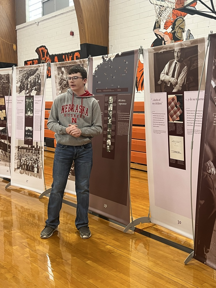 Anne Frank Traveling Exhibit 2026 peer guides