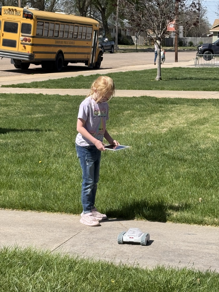 3rd Grade TrojanWay Sphero RVR cars