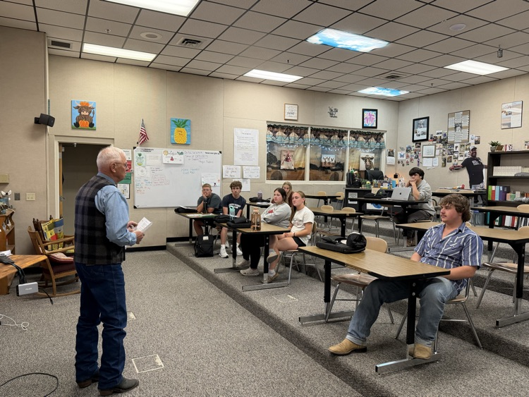 Author Warren Dunlap visiting the CPS sophomores 2026