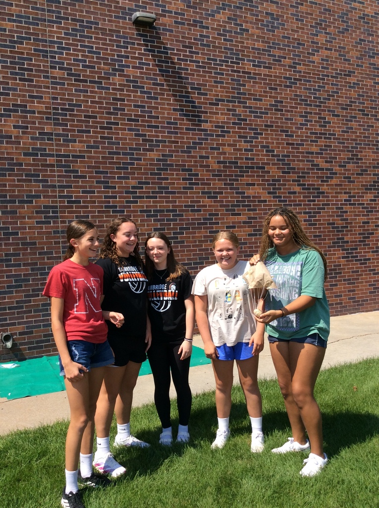 SCI7 - Eggbert Parchute Lab
