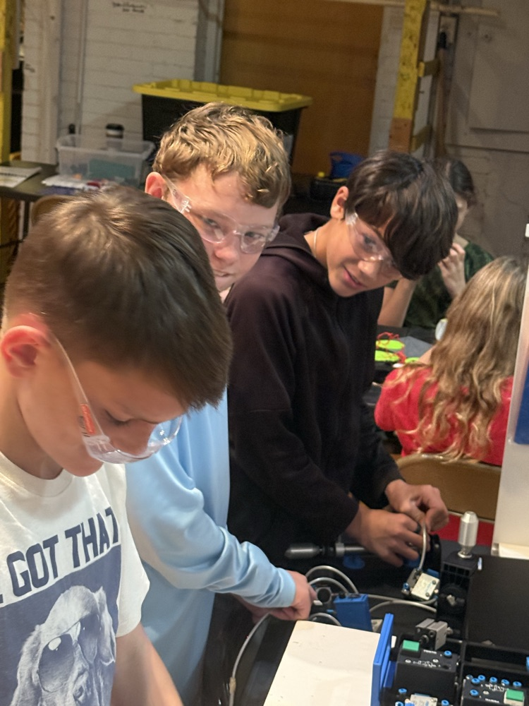 7th grade students investigating the CSI Lab 2026.