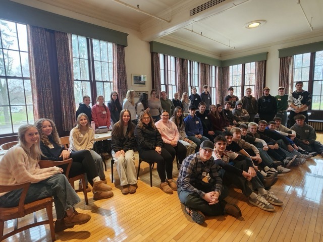 Students at Oneida Mansion
