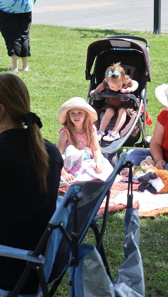 \Teddy Bear Picnic With Connected Community Schools