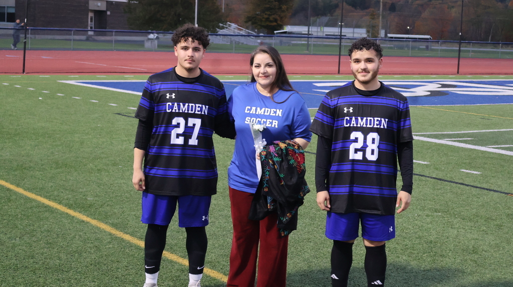 The Harb twins with mom