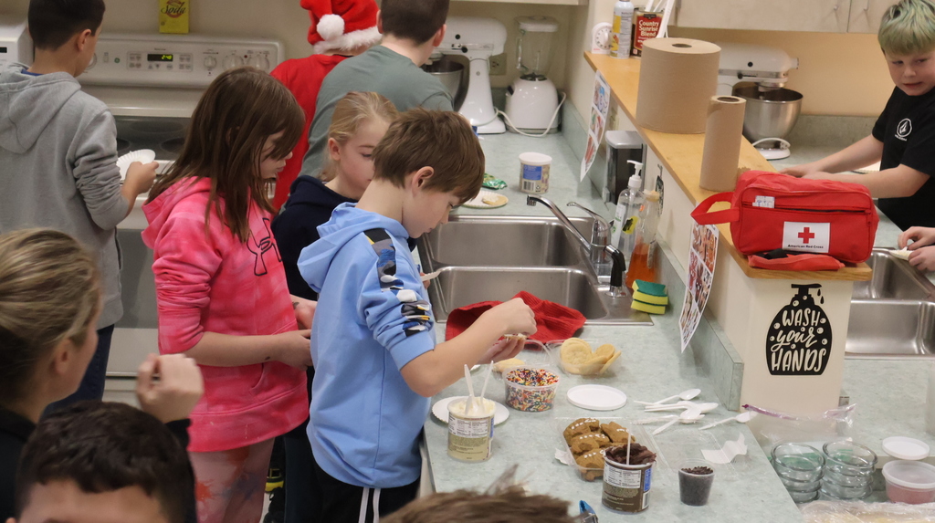 CTE Holiday Fest - Home and Careers