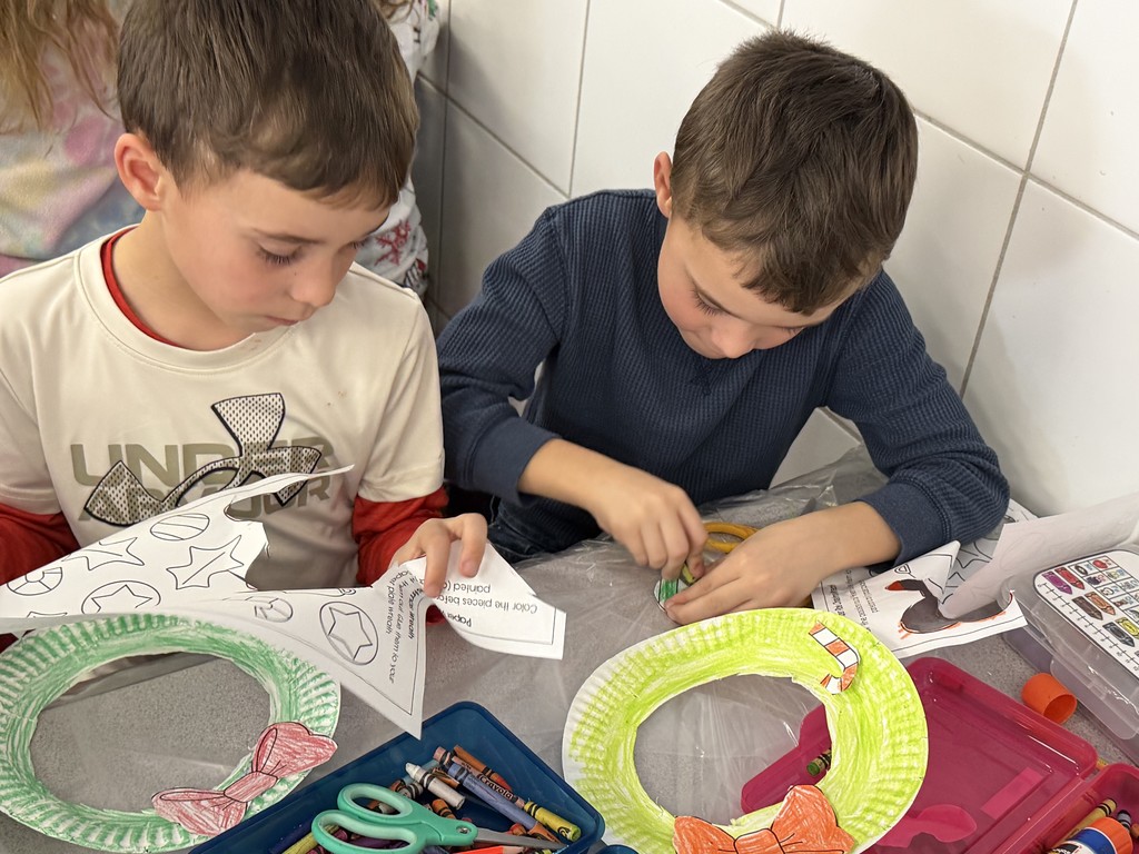 Keller and Littler Holiday Wreath Project
