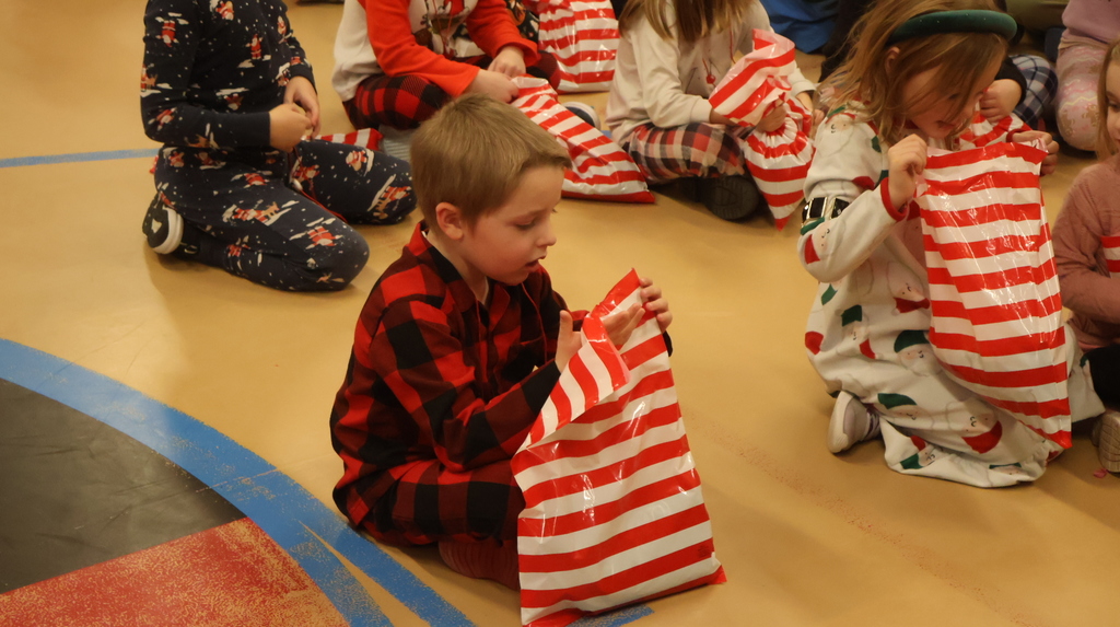 CES Holiday Assembly