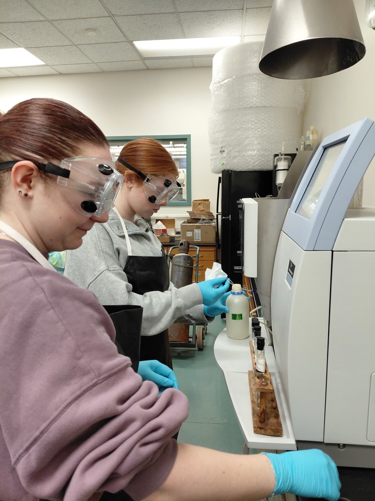 MVCC College Chemistry Class Visits MVCC