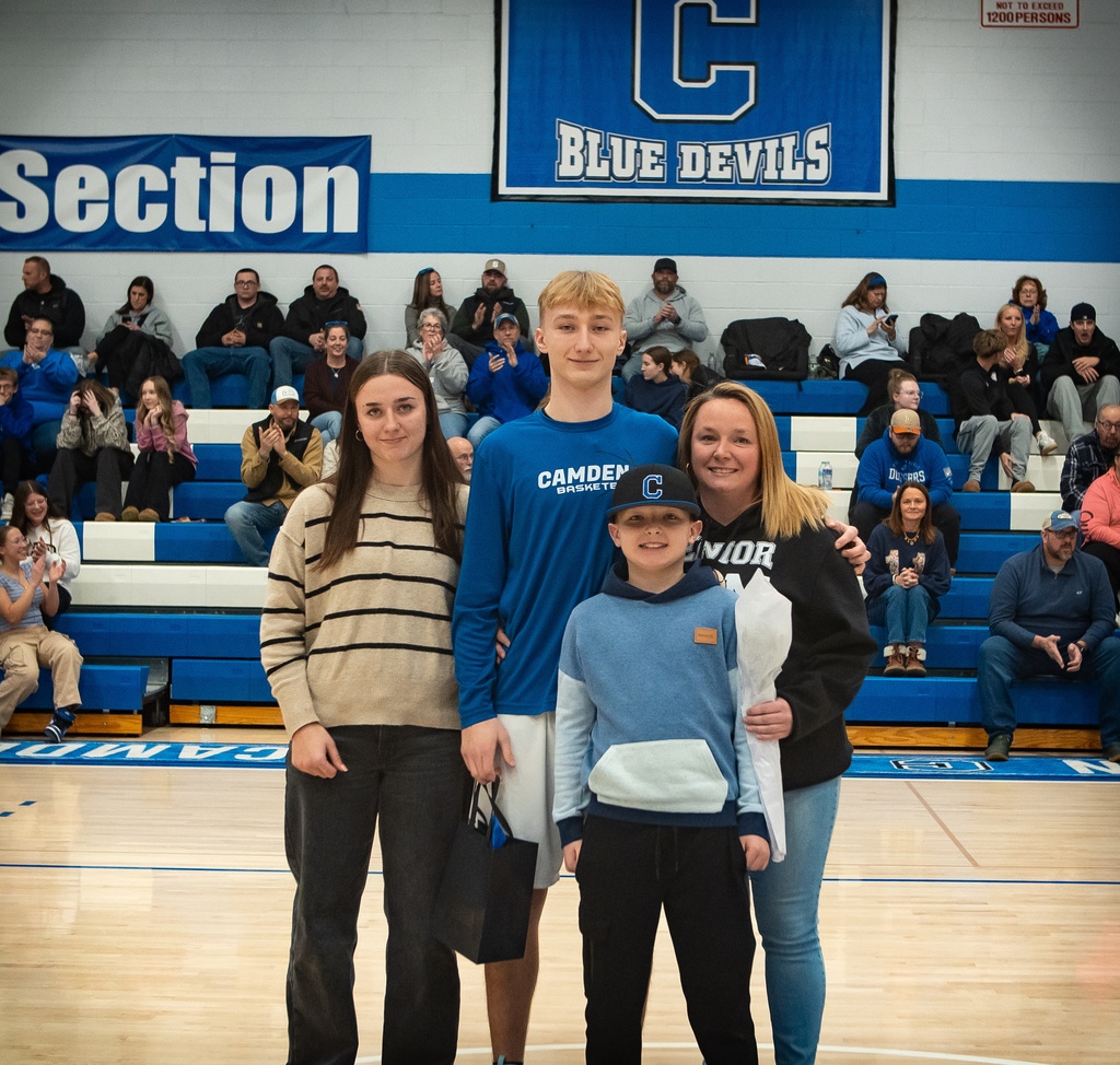Boys Hoops Senior Night