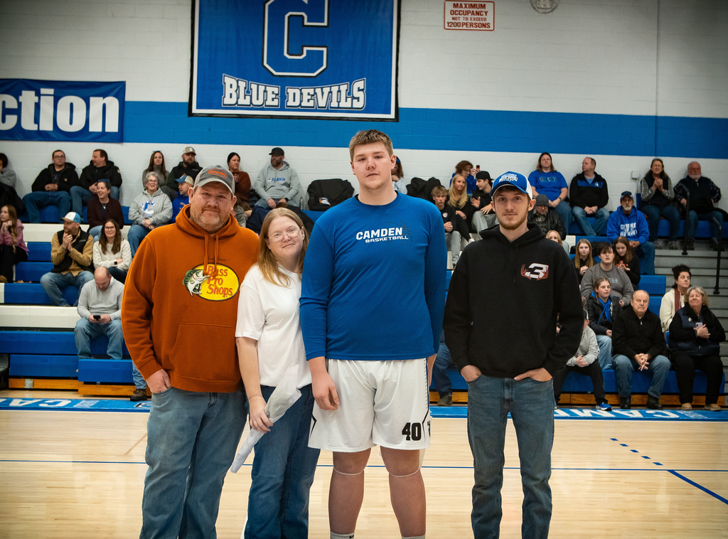 Boys Hoops Senior Night
