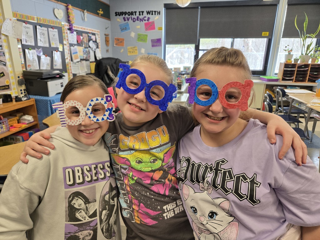 Mitchell's Class Celebrating 100 Days