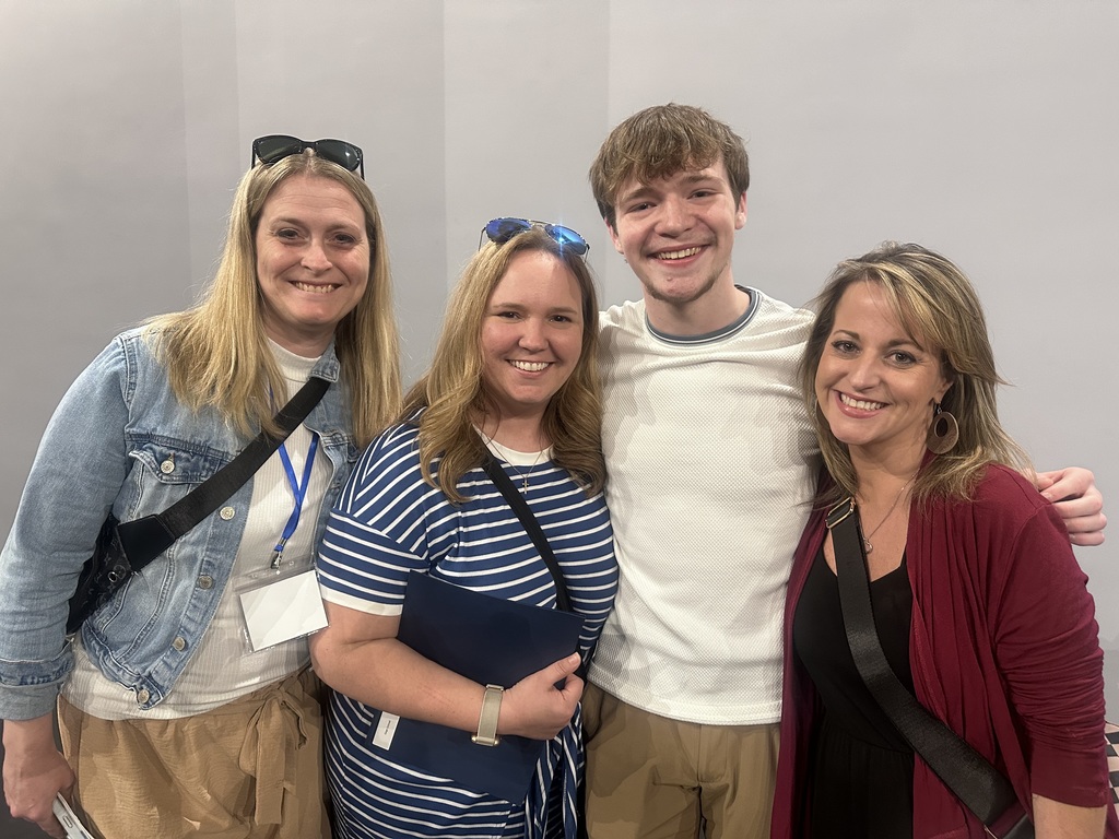 Gage, Melissa, Stephanie, and Amanda