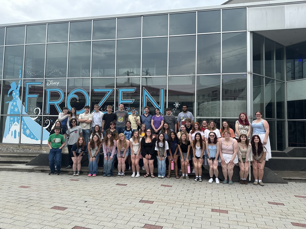Group Photo of the CHS Drama Club at Syracuse Stage