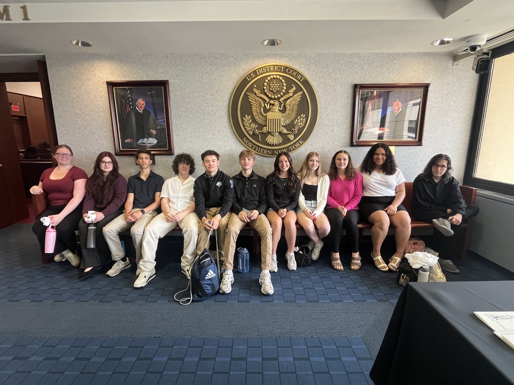 Students at the US District Courthouse
