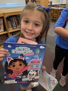 Students at Tuthill Book Fair