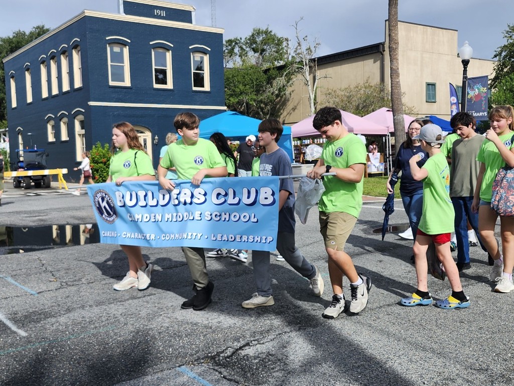 Builders club helping at Seafood Festival