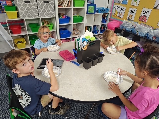 🕷 Spider Soup in First Grade! 🕸  Our first graders in Mrs. Renshaw’s class have been learning all about animal adaptations and what animals need to survive! Last Friday, students participated in a hands-on science experiment to simulate how spiders liquify their prey before eating.  The bowl acted as the spider’s web, the sugar cube was the “prey,” and the water represented the spider’s special digestive enzymes (or as the kids called it… spider slobber! 😄).  Learning is so much more fun when we can see it and try it! 🧠✨ Way to go, Eagles! 💙  #WeAreEagles #SESEaglesSoar #SpiderSoup #FirstGrade