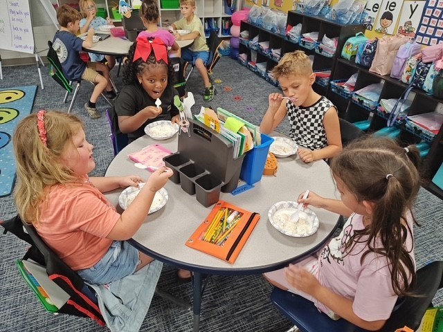 🕷 Spider Soup in First Grade! 🕸  Our first graders in Mrs. Renshaw’s class have been learning all about animal adaptations and what animals need to survive! Last Friday, students participated in a hands-on science experiment to simulate how spiders liquify their prey before eating.  The bowl acted as the spider’s web, the sugar cube was the “prey,” and the water represented the spider’s special digestive enzymes (or as the kids called it… spider slobber! 😄).  Learning is so much more fun when we can see it and try it! 🧠✨ Way to go, Eagles! 💙  #WeAreEagles #SESEaglesSoar #SpiderSoup #FirstGrade