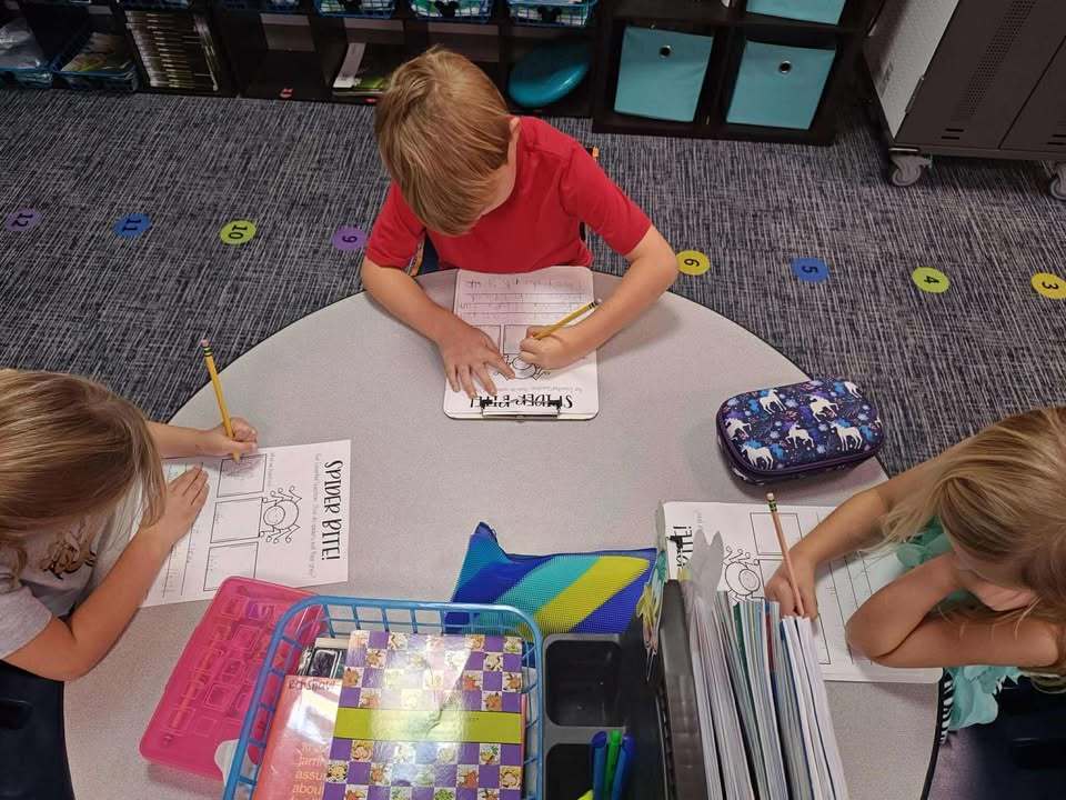 🕷 Spider Soup in First Grade! 🕸  Our first graders in Mrs. Renshaw’s class have been learning all about animal adaptations and what animals need to survive! Last Friday, students participated in a hands-on science experiment to simulate how spiders liquify their prey before eating.  The bowl acted as the spider’s web, the sugar cube was the “prey,” and the water represented the spider’s special digestive enzymes (or as the kids called it… spider slobber! 😄).  Learning is so much more fun when we can see it and try it! 🧠✨ Way to go, Eagles! 💙  #WeAreEagles #SESEaglesSoar #SpiderSoup #FirstGrade