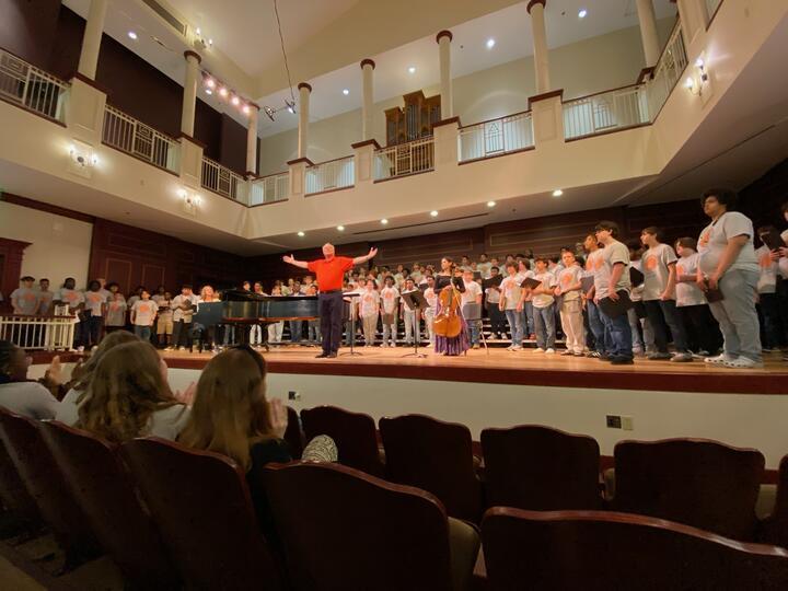 chorus student traveling to mercer university