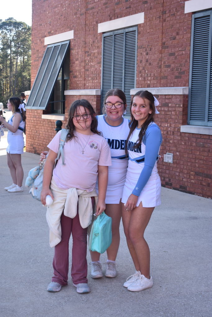 cchs cheerleader with SMES students