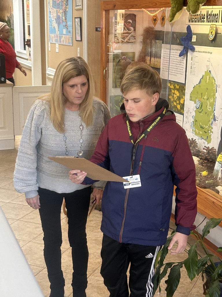 cchs students visit Kingsland welcome center