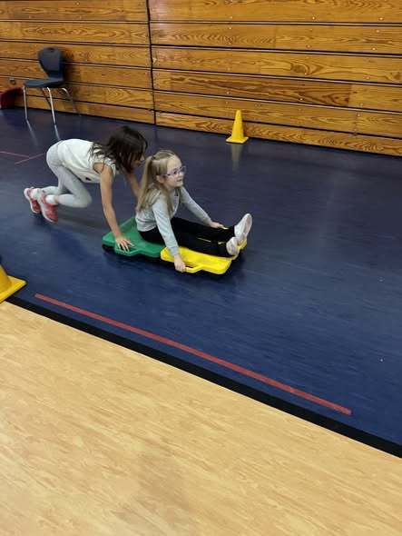 students in gym class